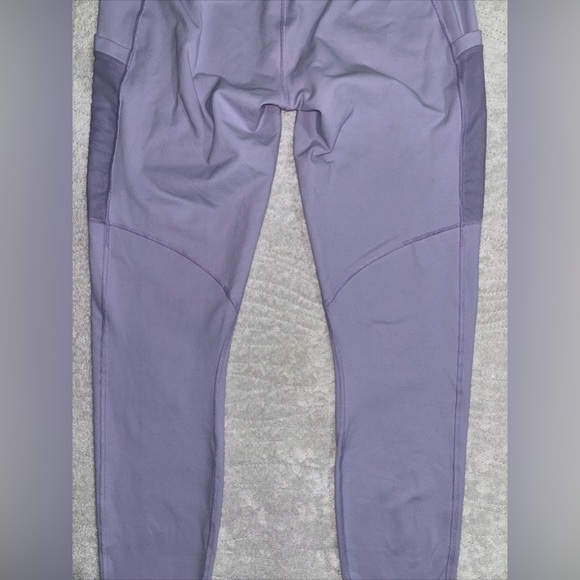 Fabletics Powerhold Leggings - Picture 6 of 8